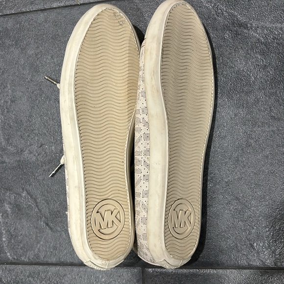 Michael Kors Shoes - Picture 2 of 3